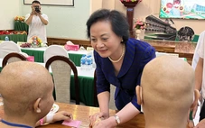 Phó thủ tướng Phạm Thị Thanh Trà: Tôi trào dâng cảm xúc khi gặp các bệnh nhi ung thư