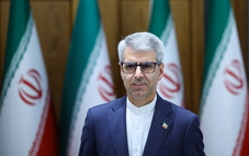 Iran nói không thu 'phí quá cảnh' qua Hormuz, chỉ thu 'phí dịch vụ'