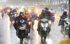 Nắng nóng ở TP.HCM và Nam Bộ giảm dần, mưa vừa và mưa to tăng lên