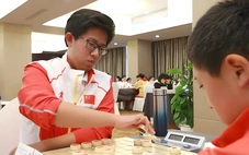 Chạm trán Lại Lý Huynh, kỳ vương Trung Quốc khiến người hâm mộ lo lắng
