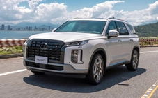 Tin tức giá xe: Hyundai Palisade giảm niêm yết tới 170 triệu, khởi điểm tiệm cận Ford Everest 'base'