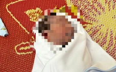 An Giang: Một bé trai sơ sinh bị bỏ rơi ven đường