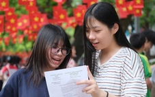 Đề thi văn lớp 10 Hà Nội hỏi về việc người trẻ 'mất kết nối', thí sinh thích thú
