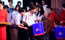 Chia tay bà Nguyễn Thị Minh Phượng - một người đồng hành nghĩa tình của Tuổi Trẻ