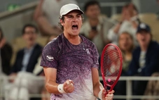 Tiếp tục xuất hiện nhiều cú sốc tại Roland Garros
