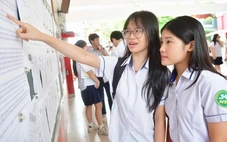 Hơn 150.000 học sinh TP.HCM làm thủ tục thi lớp 10