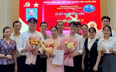 Ban Bí thư hướng dẫn mới về thẩm tra lý lịch người vào Đảng, bổ sung huy hiệu 35, 95 năm tuổi Đảng
