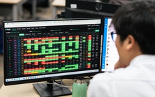 Chứng khoán 8-5: VN-Index lập đỉnh mới nhưng danh mục vẫn lỗ, hướng đi nào cho nhà đầu tư?