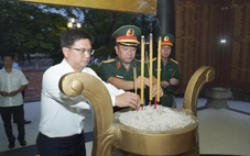 Khảo sát vị trí có thể là nơi chôn tập thể liệt sĩ hy sinh năm 1968 tại công viên Lê Thị Riêng