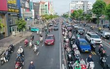 Nghĩ về cái 'gan' trên đường Cộng Hòa