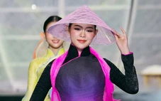 Thay vì kiện vi phạm bản quyền, Trung Đinh cho phép in lại áo dài để bán giá phổ thông
