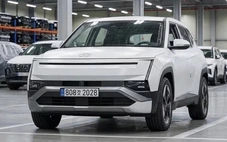 Hyundai Santa Fe mới dễ sửa phần đuôi gây tranh cãi, màn mới, ghế mới cao cấp hơn