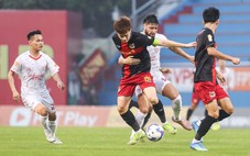 Ninh Bình đấu Thể Công - Viettel (hết hiệp 1) 2-0: Hoàng Đức ghi bàn vào lưới đội bóng cũ