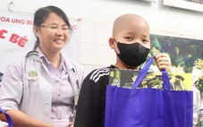 Điều ước nhỏ của bệnh nhi ung thư: Con muốn làm bác sĩ, công an...