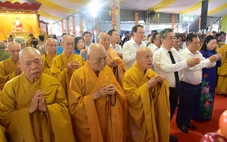 Lãnh đạo TP.HCM, Quân khu 7 dự lễ tưởng niệm, cầu siêu liệt sĩ tại công viên Lê Thị Riêng