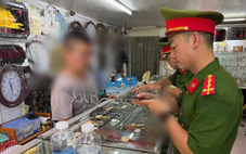 Đà Nẵng: 8 tổ công tác đồng loạt kiểm tra 8 cơ sở kinh doanh đồng hồ, tạm giữ 442 sản phẩm