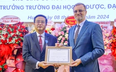 Hiệu trưởng Trường đại học Y dược Huế được giao quyền Giám đốc Đại học Huế
