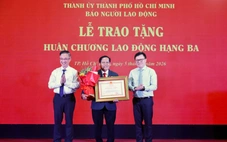 Báo Người Lao Động kỷ niệm 7 năm chương trình Tự hào cờ Tổ quốc: Hơn 2,2 triệu lá cờ đã được trao đi