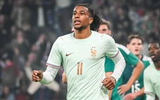 Olise rực sáng, che mờ cả Mbappe lẫn Dembele