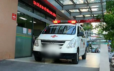 Vụ bệnh nhân về nhà 16km trả 9 triệu: Xe cấp cứu tư nhân vào bên trong, bệnh viện vô can?