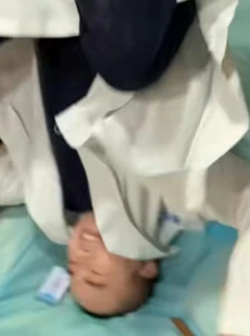 Phòng khám hóa võ đài, bác sĩ trở thành 'nạn nhân' trong cuộc cãi vã