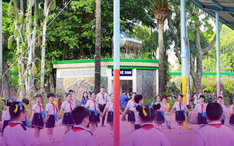 Hướng dẫn múa hát bài “Thiếu nhi thế giới liên hoan”