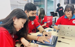 Chiến sĩ Hoa phượng đỏ làm nến thơm, tìm hiểu công nghệ