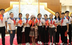 Đại biểu “Quốc hội trẻ em” hào hứng tham quan tòa nhà Quốc hội