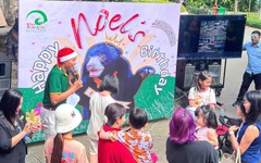 'Công chúa Noel' mở tiệc, mời bạn đến Thảo cầm viên chung vui