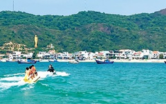 Bí mật 12 cung hoàng đạo: lớp chúng mình khi đi biển