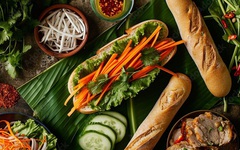 Những triệu chứng cho biết bạn bị ngộ độc sau khi ăn bánh mì