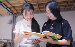 Gương mặt học bổng Vì tương lai Việt Nam: Đôi bạn học trò Sơn La cùng vượt khó