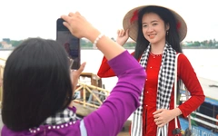 Độc đáo mô hình nuôi trai nước ngọt lấy ngọc kết hợp du lịch trên cù lao Thới Sơn