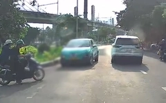 Công an TP.HCM xác minh clip taxi chạy ngược chiều giữa trung tâm thành phố