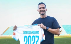 CLB Nam Định chiêu mộ HLV 3 lần lỡ vé lên V-League