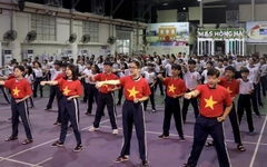 Học sinh Trường THCS - THPT Hồng Hà đồng diễn Vovinam hướng tới kỷ lục kép