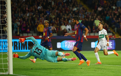 Lamine Yamal trở lại đưa Barcelona lên nhì bảng