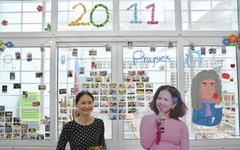 Teen Trường THPT chuyên Lê Quý Đôn biến hóa hành lang rực sắc màu tri ân dịp 20-11