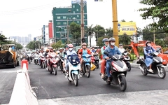 Cầu Bình Triệu 1 sẵn sàng thông xe sau ba tháng nâng tĩnh không