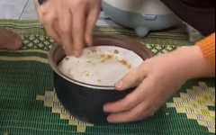 Cả nhà vã mồ hôi với chiếc đĩa 'cứng đầu'