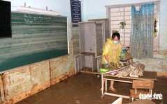 Chung tay giúp học trò miền Trung đến trường sau lũ