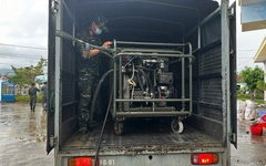 Cùng Tuổi Trẻ cứu trợ đồng bào lũ lụt miền Trung