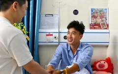 Văn Trường nghỉ 8 tháng, Chủ tịch CLB Hà Nội dặn dò kỹ