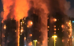 Vụ cháy chung cư Hong Kong 128 người thiệt mạng, thêm 8 người bị bắt