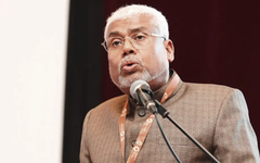 Cựu thẩm phán Malaysia chỉ trích FIFA vượt quyền