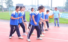 Học sinh Trường THPT Lý Thường Kiệt bứt tốc về đích, say mê những bước chạy trên đường đua