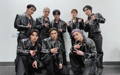 Stray Kids lập kỷ lục mới trong lịch sử K-Pop, Park Bo Gum đối đầu Lee Junho tại APAN Awards