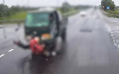 Vượt đèn đỏ tông thẳng vào xe tải, nam thanh niên ở Quảng Ngãi tử vong