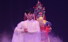 Tài năng múa Hà Lộc lần đầu tiên đóng kịch trong Sống