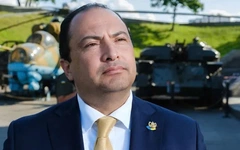 CEO Miss Universe từ chức